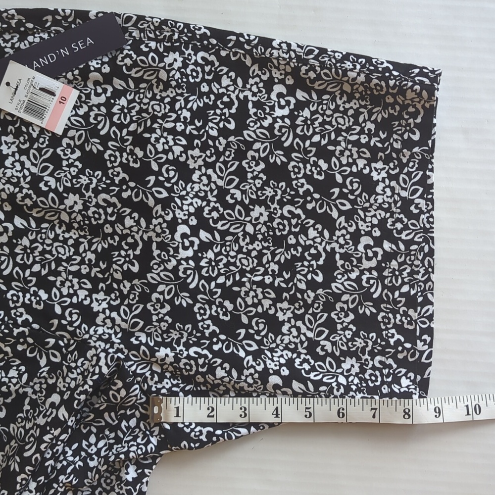NWT Land'N Sea Floral Shorts 10 Black White Pockets Pattern - Picture 12 of 13